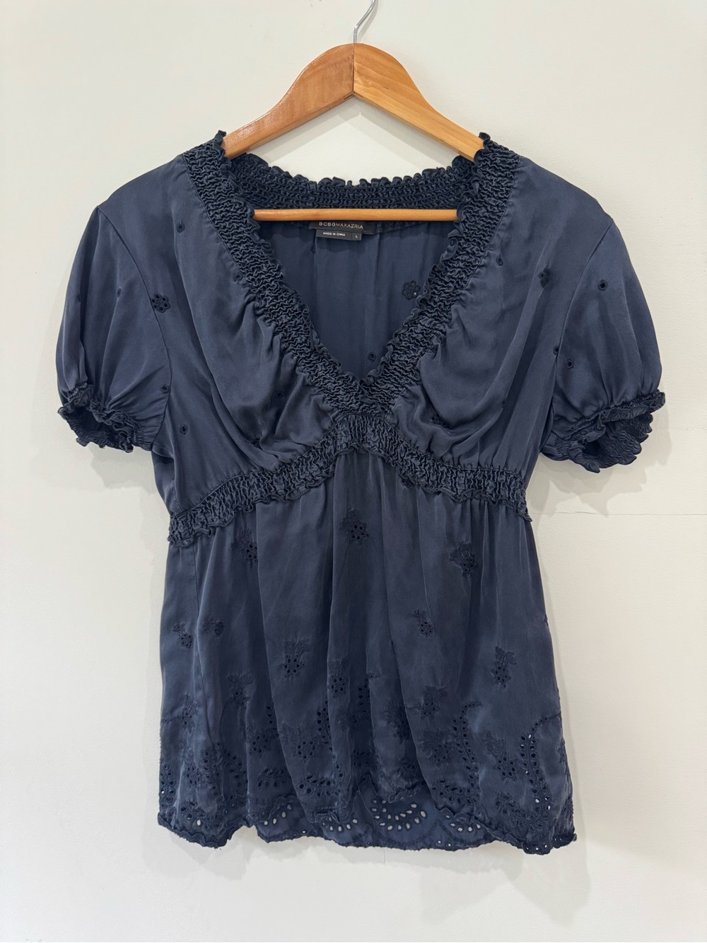 BCBGMaxAzria Navy Embroidered V-Neck Short Sleeve Blouse